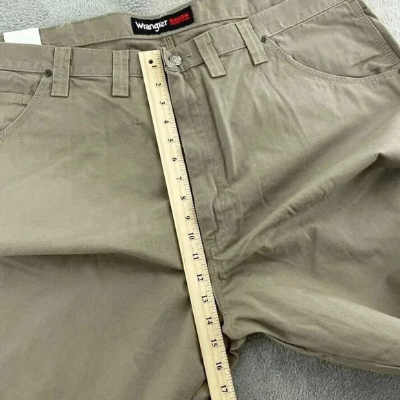 Wrangler Riggs Ripstop Cargo work Pants Mens 44X32 Tan 4201 - Picture 4 of 12